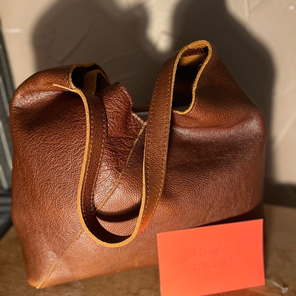 Portland Leather Durango oversized Naomi shoulder bag BNNU